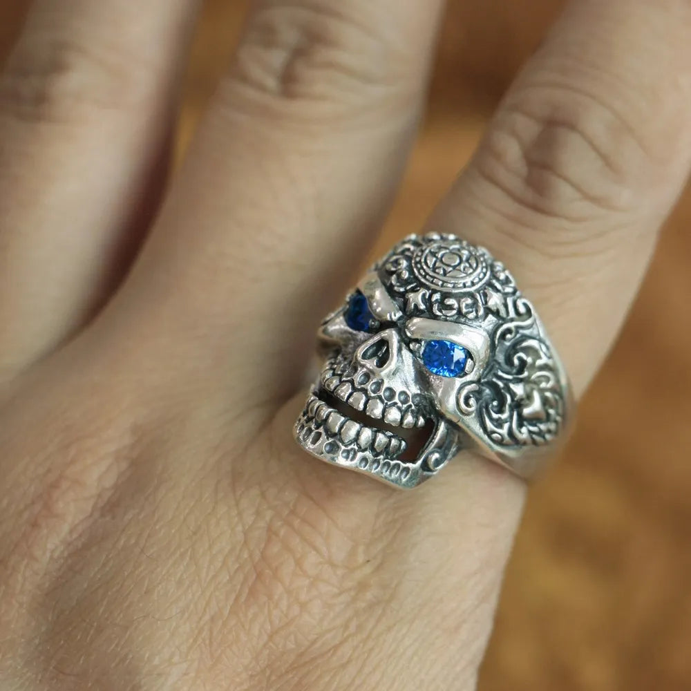 Anel Caveira Punk Pedra Olhos Azuis