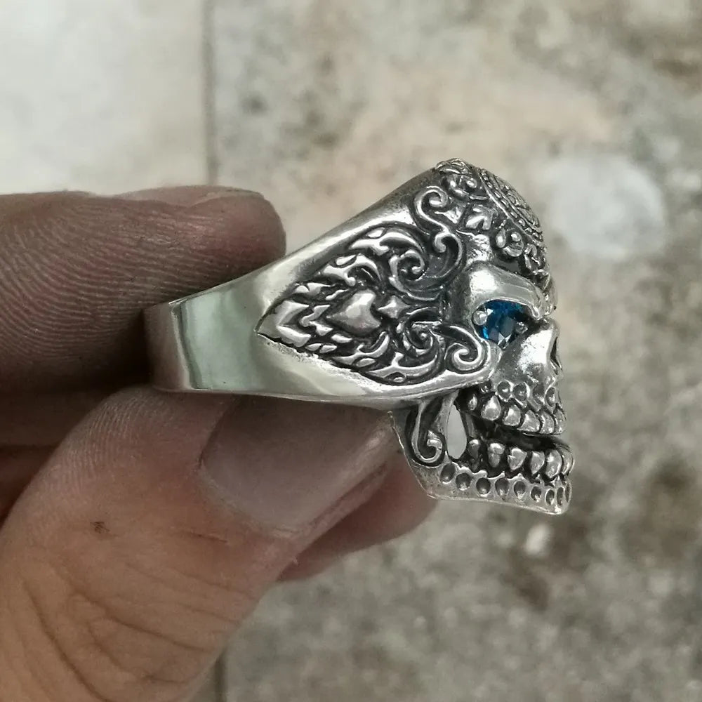 Anel Caveira Punk Pedra Olhos Azuis
