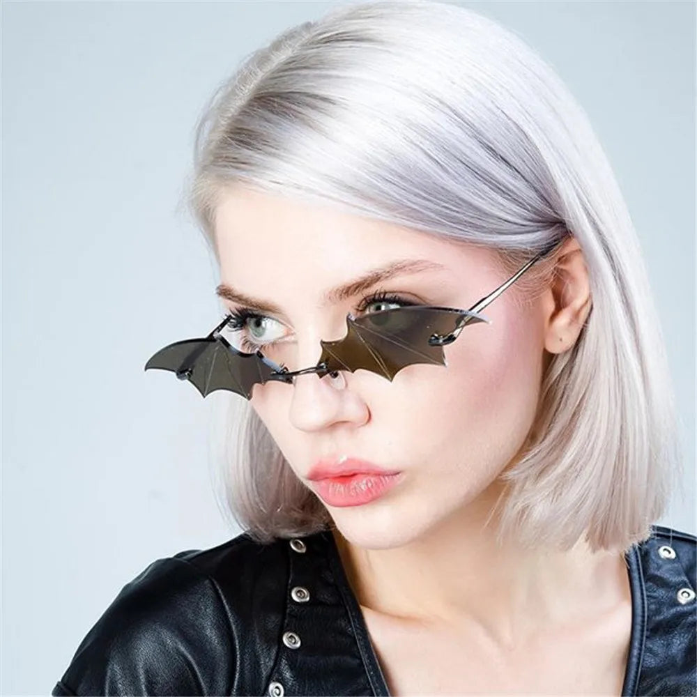 Óculos de Sol Feminino Morcego Retrô