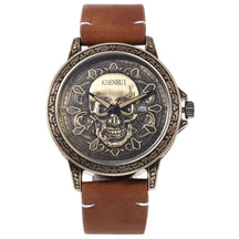 Relógio Skull Quartz Pulseira de Couro